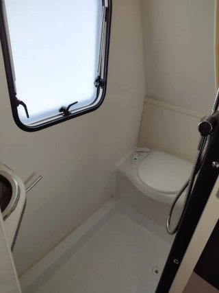 Caravana -750 (2018) Sterckeman 330