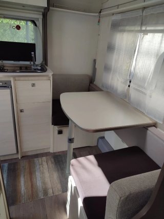 Caravana -750 (2018) Sterckeman 330