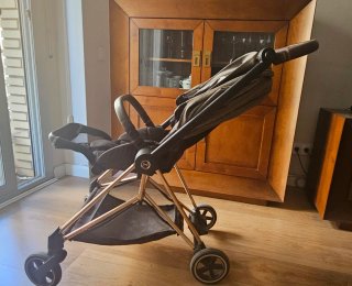 Cochecito Cybex Mios Rosegold con capazo.