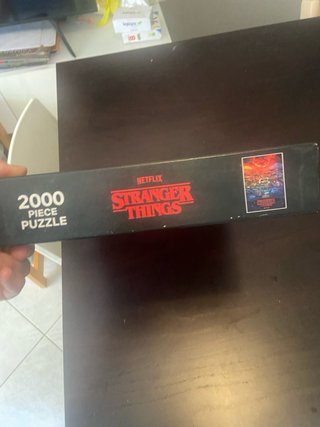 Lotto Stranger Things: Puzzle, Calze e T-shirt