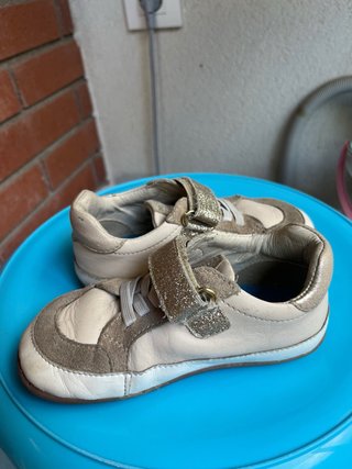 Zapatillas respetuosas niña T26