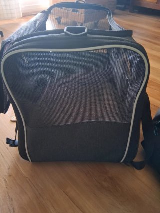 Transportín de perro gris