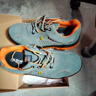 Zapatos de trabajo True Step grises y naranjas