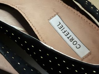 Zapatos Tacón Cortefiel Negros Tachuelas Doradas