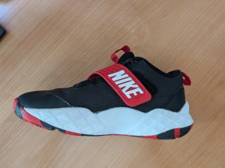 Zapatillas Nike Baloncesto Negras Rojas