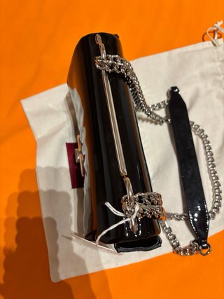 Borsa Valentino Garavani nera lucida