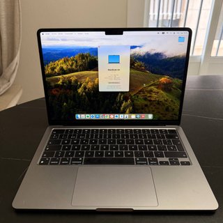 MacBook Air M2 13.6 Gris Espacial