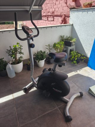 Elíptica y Bicicleta Estática BH Fitness