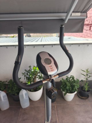 Elíptica y Bicicleta Estática BH Fitness