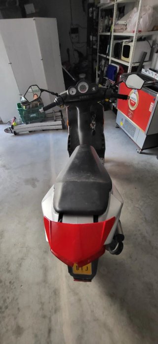 Peugeot Speedfight 2 Scooter Roja/Blanca