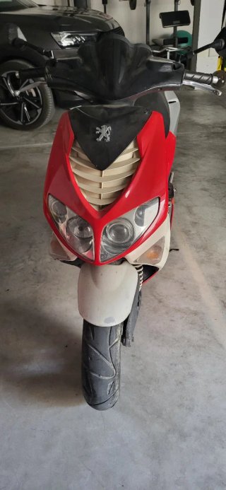 Peugeot Speedfight 2 Scooter Roja/Blanca