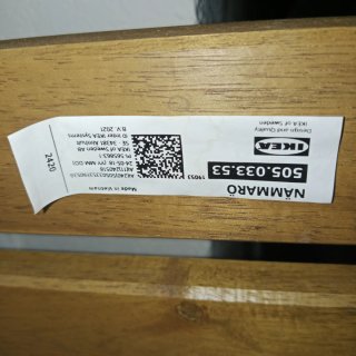Dos sillas plegables de madera Ikea.