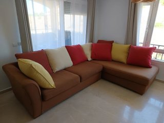 Sofá Rinconero Marrón y Rojo 3 mt x 2 mt separable