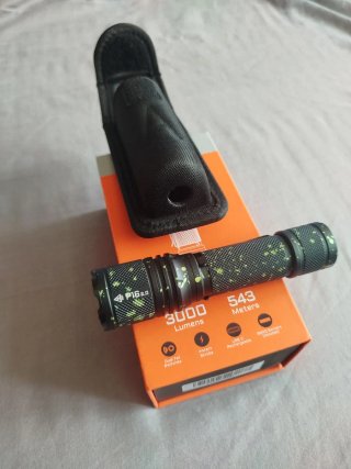 Linterna Acebeam P16 2.0 Táctica
