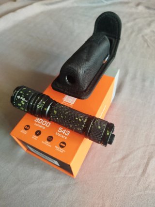 Linterna Acebeam P16 2.0 Táctica