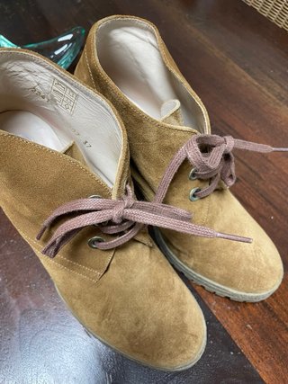 Botines tacón ante cordones