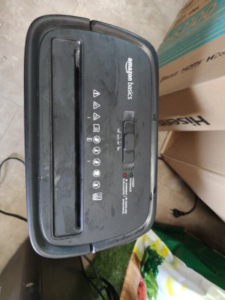 Trituradora Amazon Basics 12 hojas