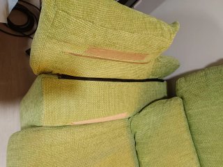 Sofá verde tela 2 plazas
