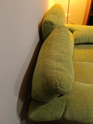 Sofá verde tela 2 plazas