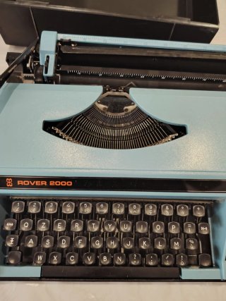 Macchina da scrivere Rover 2000 vintage