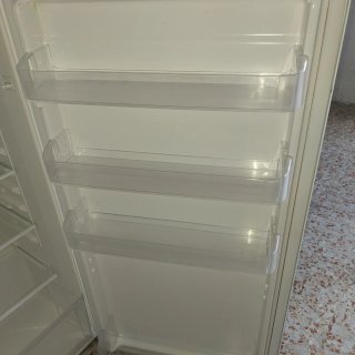 Frigorífico blanco 160 cm