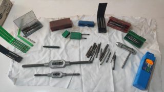 Juego de herramientas machos para roscar