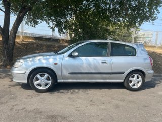 Nissan Almera 2001