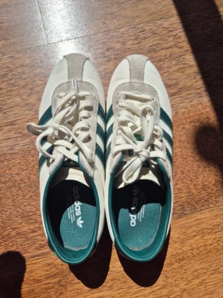 Zapatillas Adidas Blancas y Verdes