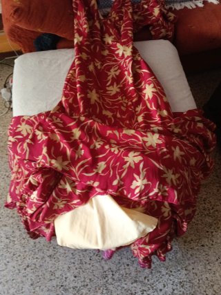 Traje de Gitana rburdeo y Beige