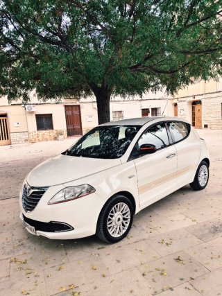 Lancia Ypsilon 2014