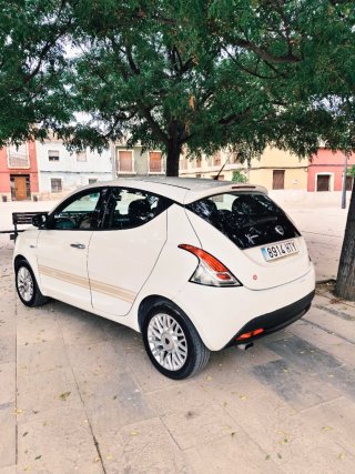 Lancia Ypsilon 2014