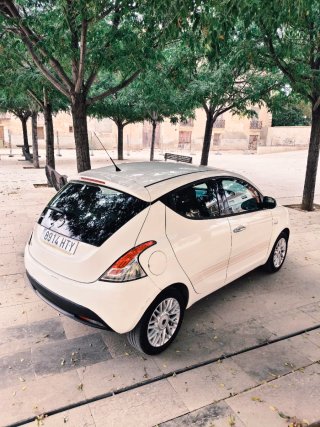 Lancia Ypsilon 2014