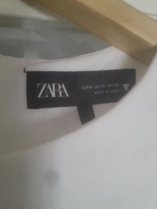 Vestido de fiesta blanco con pedrería