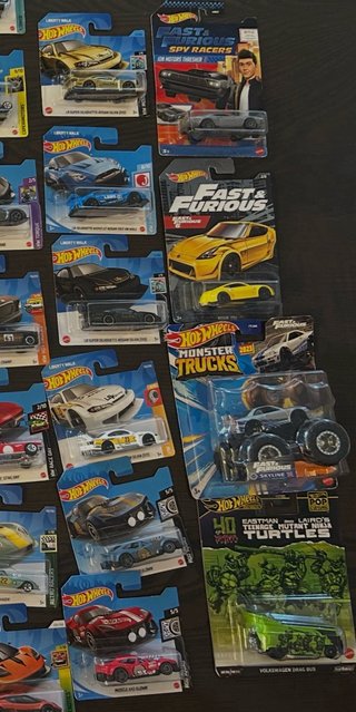Hot Wheels nuevos en blister – lote mínimo 10 unid