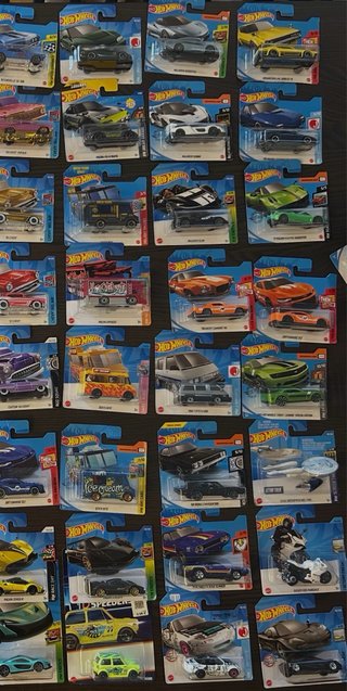 Hot Wheels nuevos en blister – lote mínimo 10 unid