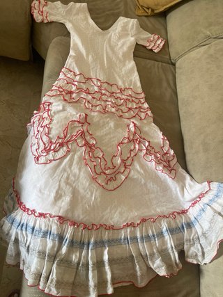 Traje de flamenca niña talla 6tuene para echarle