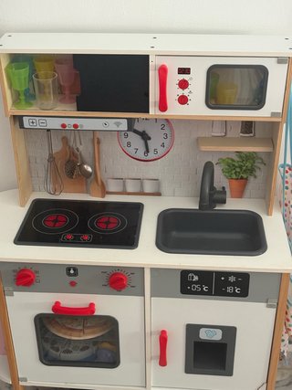 Cocinita de juguete de madera