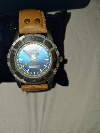 Reloj de pulsera con correa de cuero