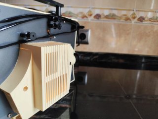 Proyector cine antiguo beige y plata