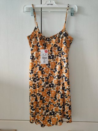 Vestido corto tirantes flores