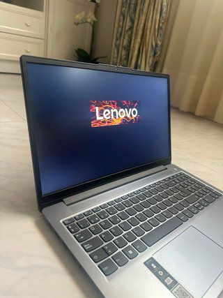 Portátil Lenovo IdeaPad Slim 3 15IAH8 Gris