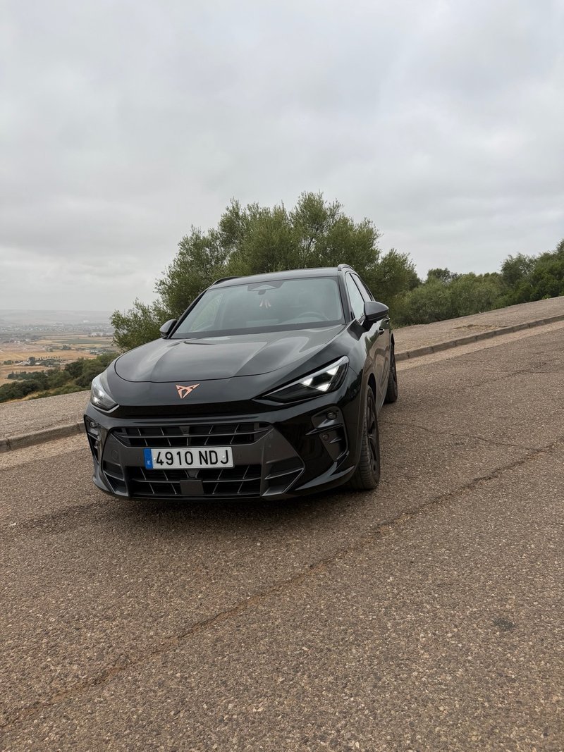 CUPRA Terramar 1.5 eTSI - foto 1