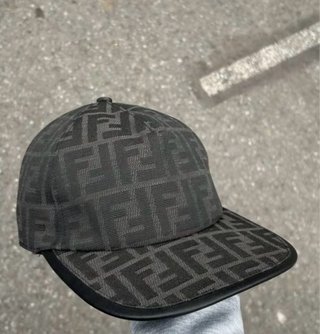 Cappello Fendi Nero
