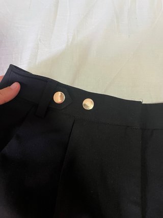 Pantalón corto de pinzas negro