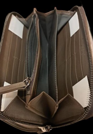 Pochette in pelliccia marrone con monile