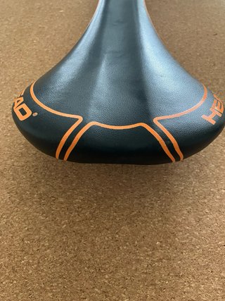 Sillín MTB HEAD Negro Naranja
