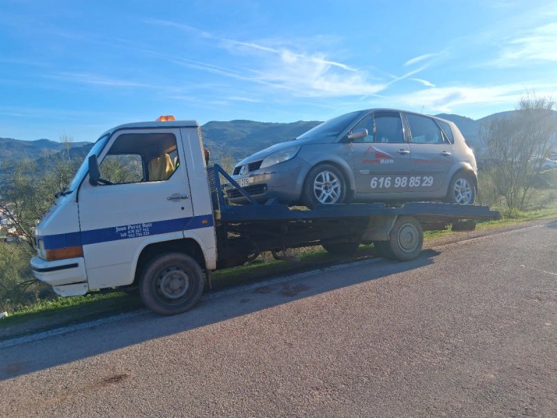 Nissan Trade 1993 - foto 1