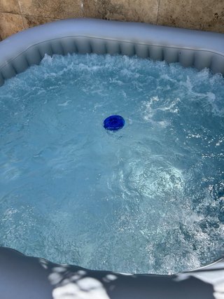 Jacuzzi gonfiabile per 6 persone con motore integrato