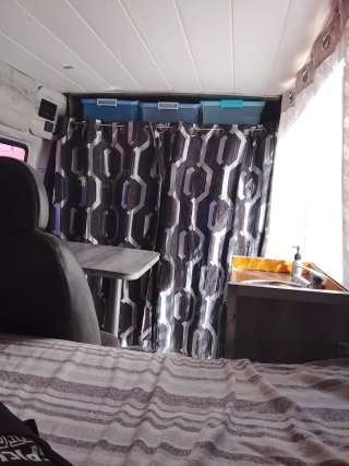 Ford E-Transit 2001