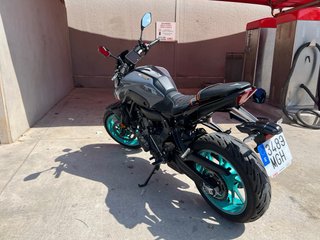 Yamaha MT-07 2024 Gris